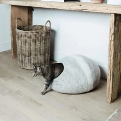 Mau Lifestyle Horizon Large Wool Felt Cave Cat Bed -Farmina Pet Shop 221492 PT2. AC SS1800 V1592376657