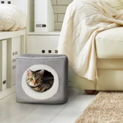 Pet Adobe Enclosed Cat Bed